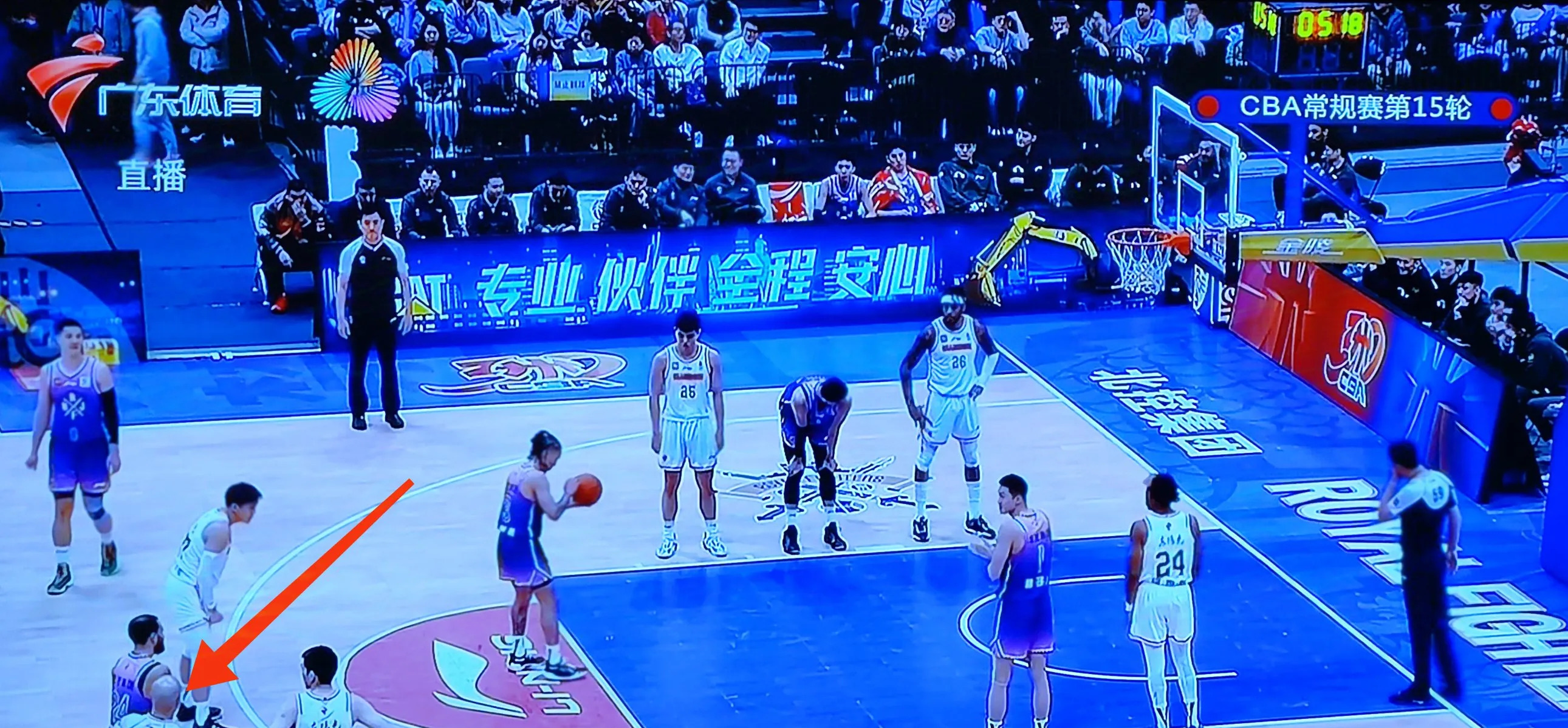 包含广东队内部矛盾曝光，豪强难免内耗的词条