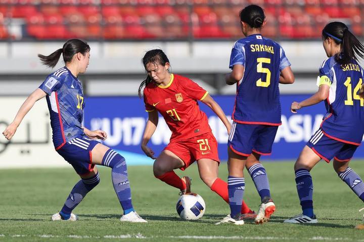 中国女足晋级决赛，实力获得认可 