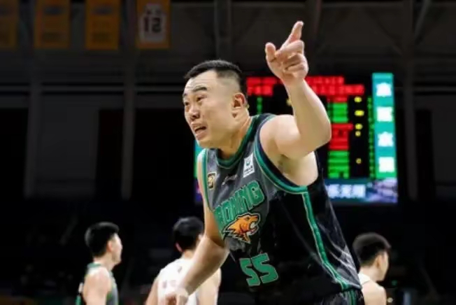 包含北京首钢豪取五连胜，保持不败战绩的词条
